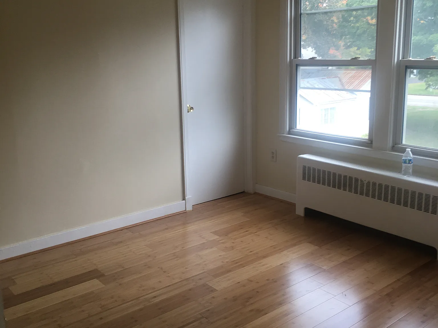 3 bed, 800 sqft, $1,800 — Photo 3