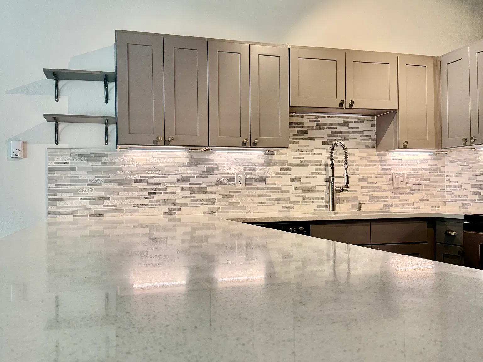 2 bed, 1.5 bath, 1200 sqft, $2,872 — Photo 1