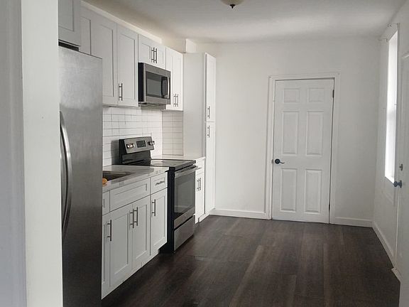 2nd image of 114 S 14th St