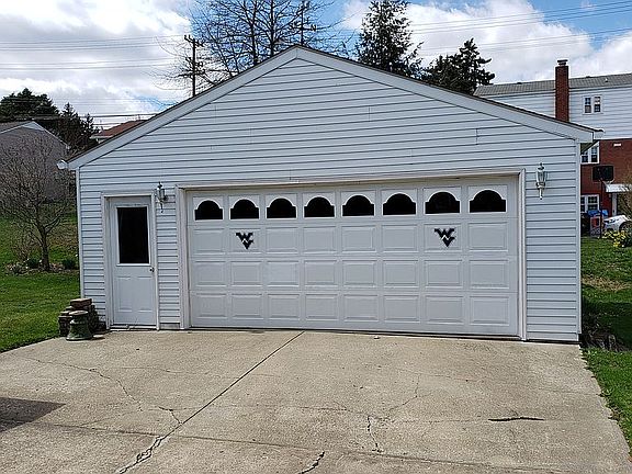 Detached Two-Car Garage