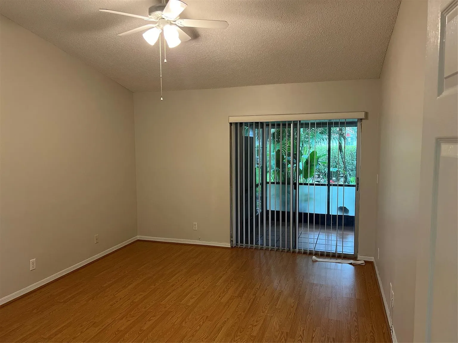 3 bed, 1469 sqft, $2,900 — Photo 4