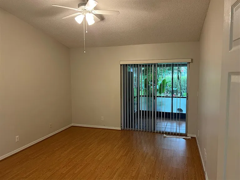7568 Pinewalk Dr S — Photo 4