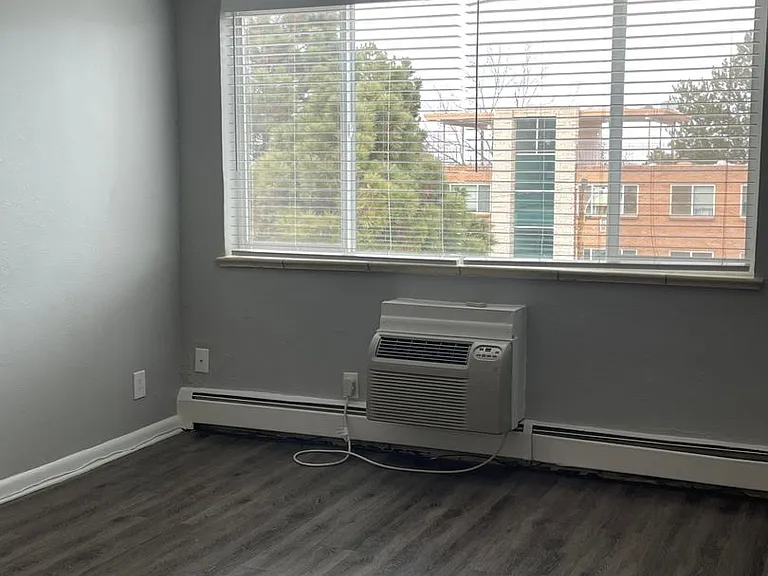 154 W Powers Cir — Photo 18