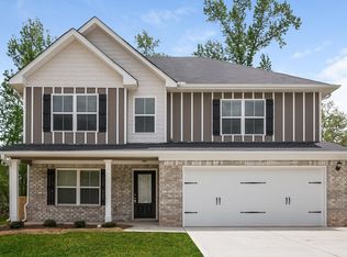 146 McArthur Dr, Locust Grove, GA 30248