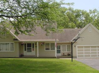 602 Orchard Ln, Beecher, IL 60401