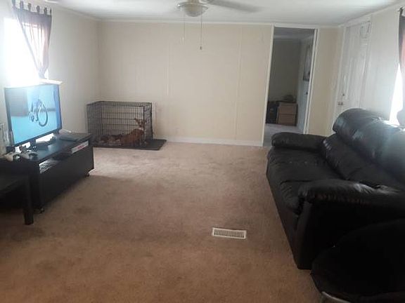 4th image of 1224 Four Seasons Blvd