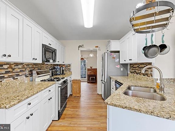 5th image of 11813 Timbermill Ln