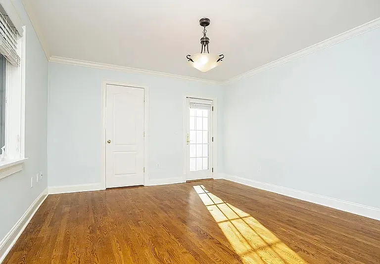 80 E Putnam Ave — Photo 10