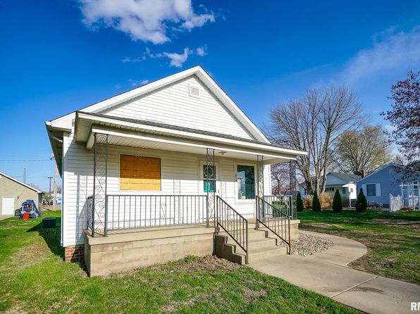 216 N Cedar St, Toluca, IL 61369