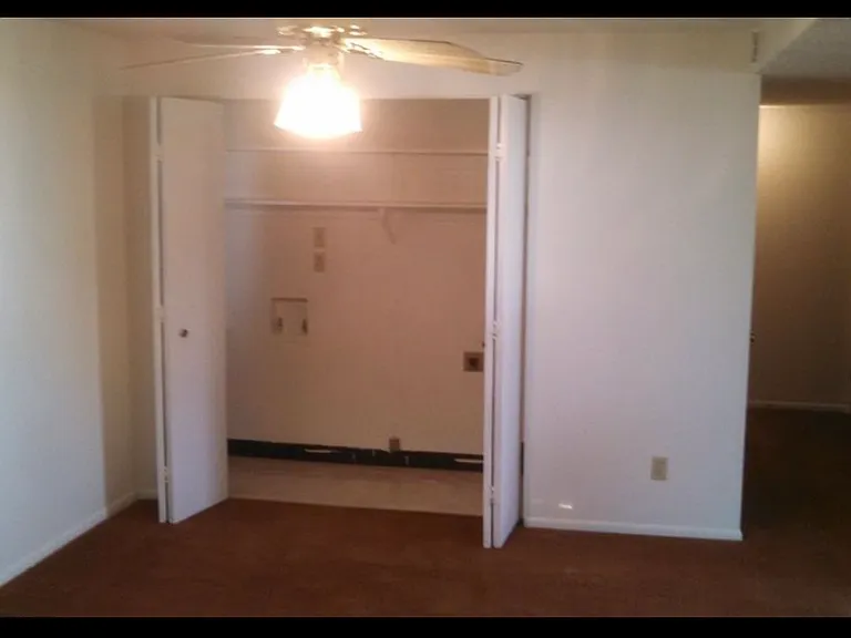 7675 Rhinestone Cir — Photo 10