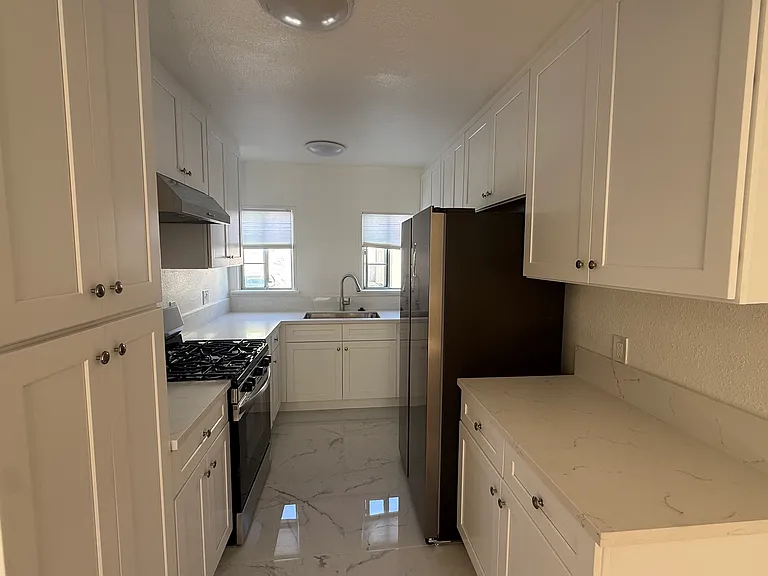 3620 W 1st St #7 — Photo 2