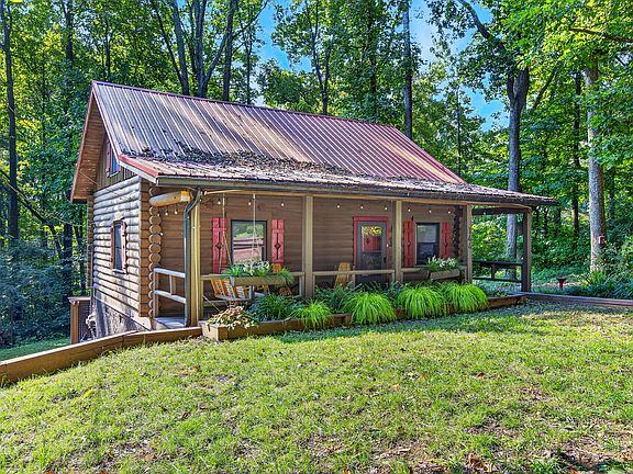 2nd image of 144 Low Brook Ct NE
