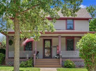402 3rd Ave SW, Mount Vernon, IA 52314