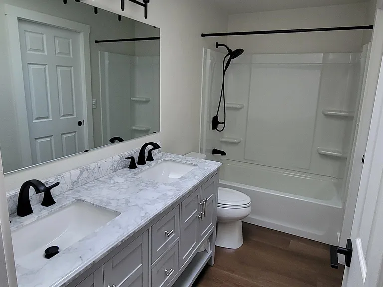 2480 Lund Ave SE — Photo 16
