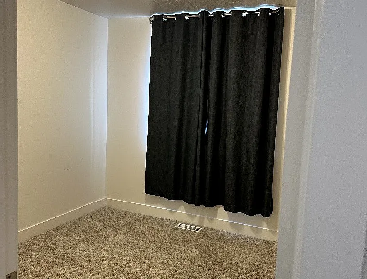 355 N 2650 W #4 — Photo 19