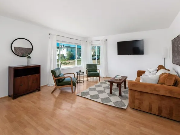 201 4th St APT A, Encinitas, CA 92024