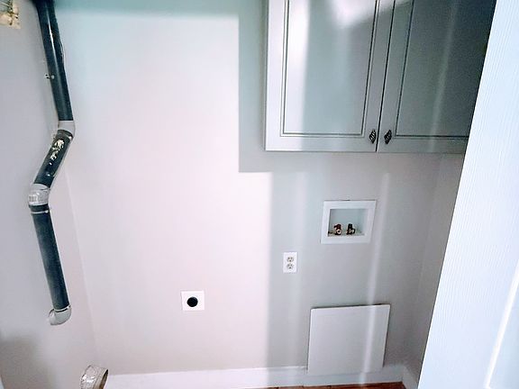 2nd image of 3245 Foxwood Trl SE #1