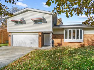 11274 Lafayette Dr, Parma Heights, OH 44130