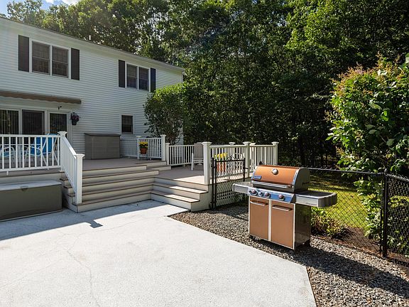 5th image of 7 Bartlett Road