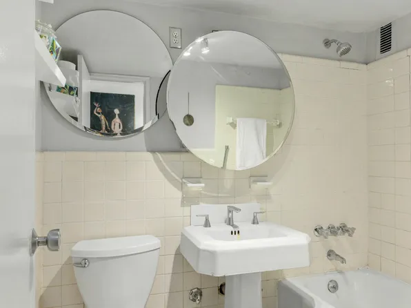 142 East 16th Street image 9 of 15