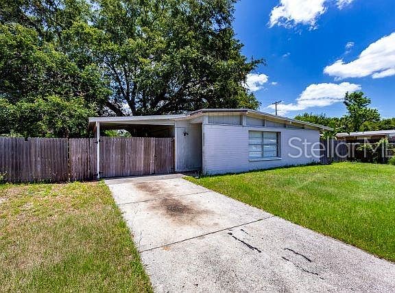 2nd image of 1416 Longwood Loop