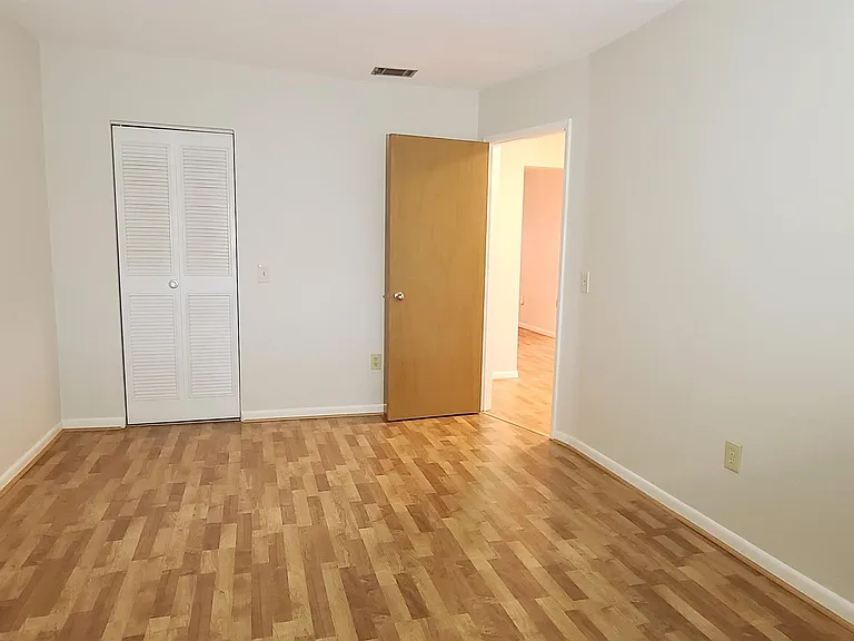 911 Washington Ave #1-305 — Photo 9