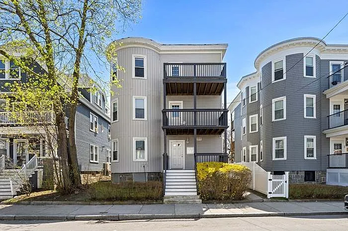 51 King St #3 — Photo 1