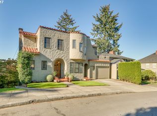 2832 NE Edgehill Pl, Portland, OR 97212
