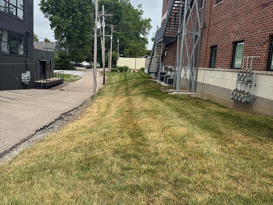 2nd image of 0 S Market St