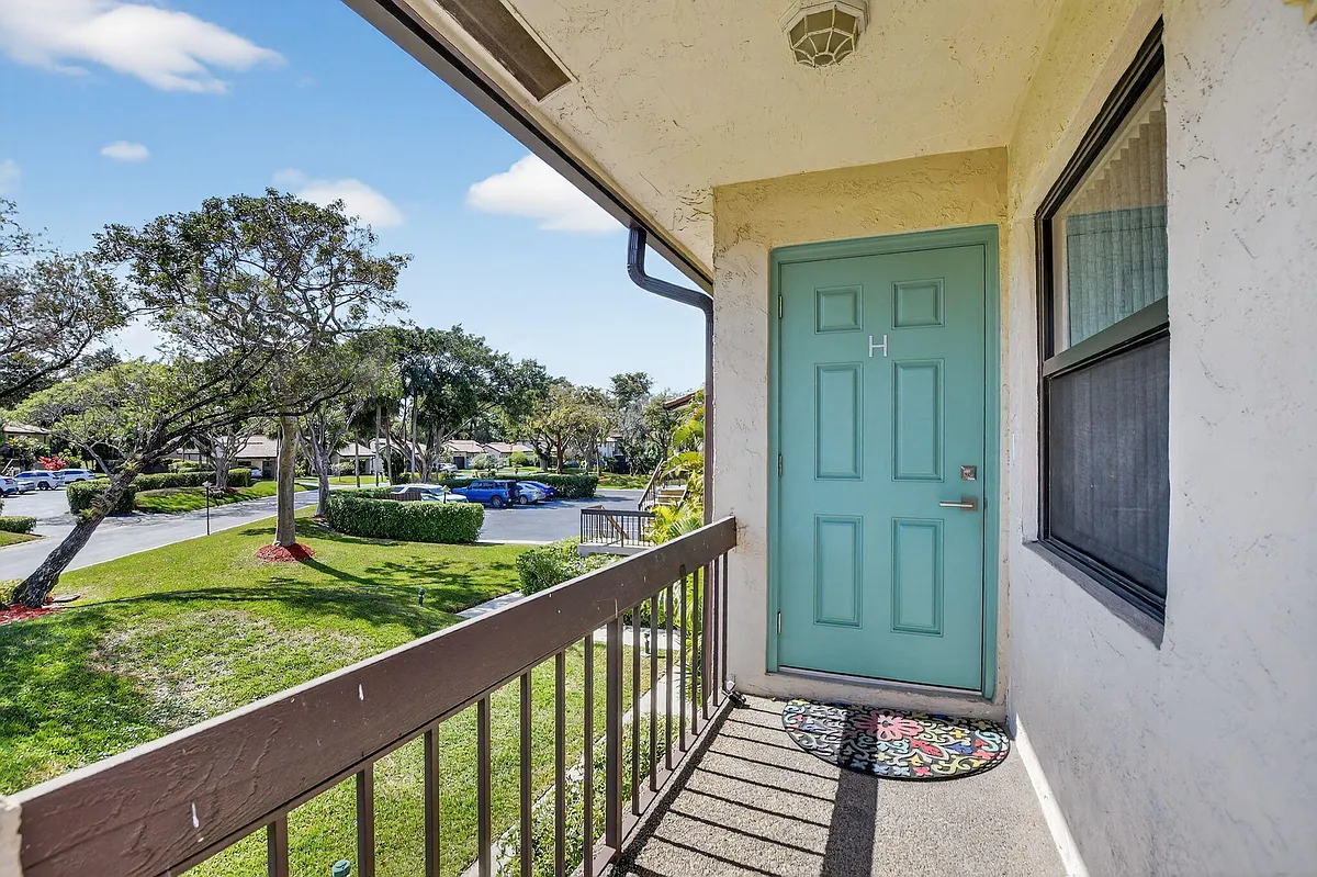 Building Photo - 21911 Cypress Dr #47H