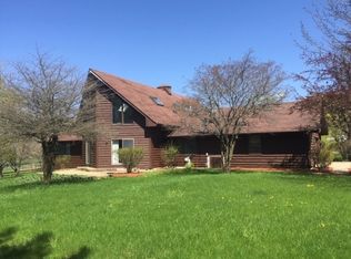 605 S Valley Hill Rd, Bull Valley, IL 60098