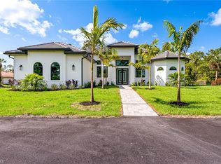 1911 Jung Blvd E, Naples, FL 34120