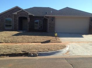 9904 Allie Hope Ln, Yukon, OK 73099