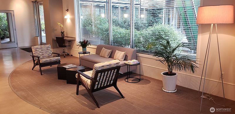 5th image of 2801 1st Avenue #807