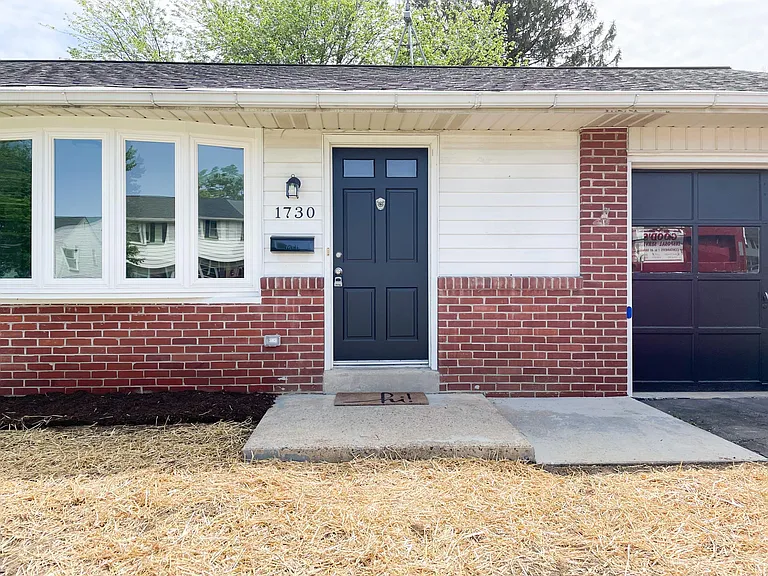 1730 Hemlock Rd — Photo 4