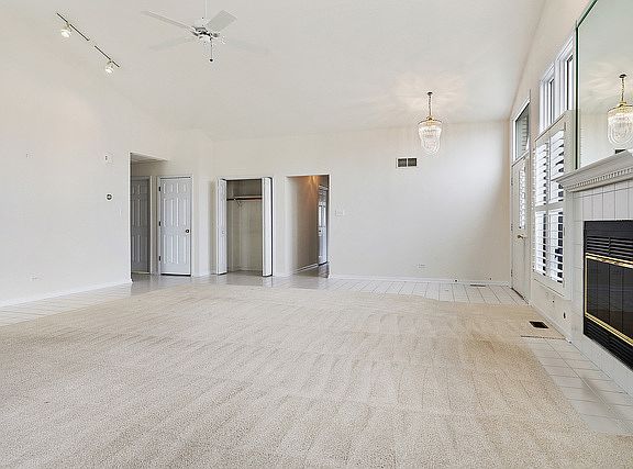4th image of 8809 Bluebird Dr