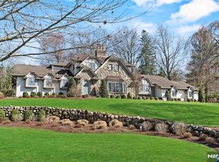 265 Green Ridge Rd, Franklin Lakes, NJ 07417