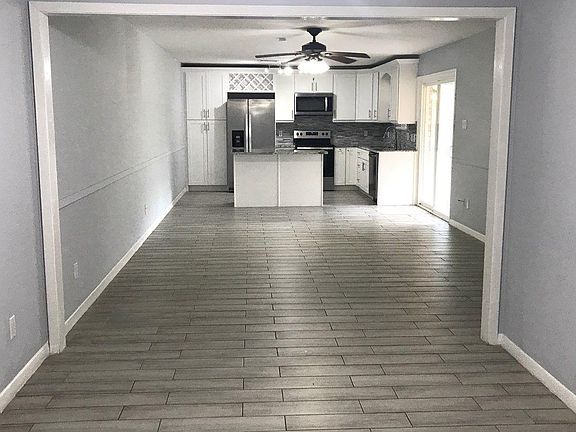 5th image of 11206 Waxwing St