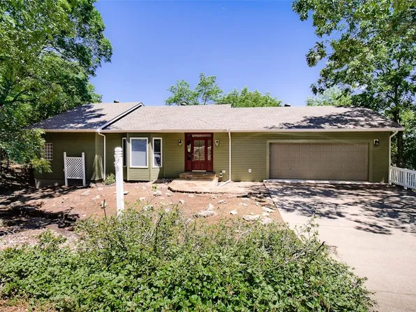 44 Beaver Dr, Holiday Island, AR 72631