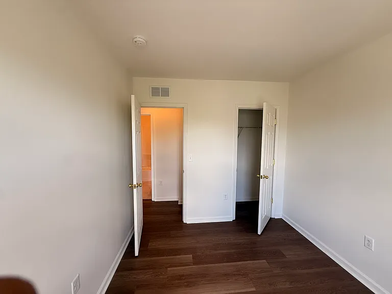 739 Centre St — Photo 15