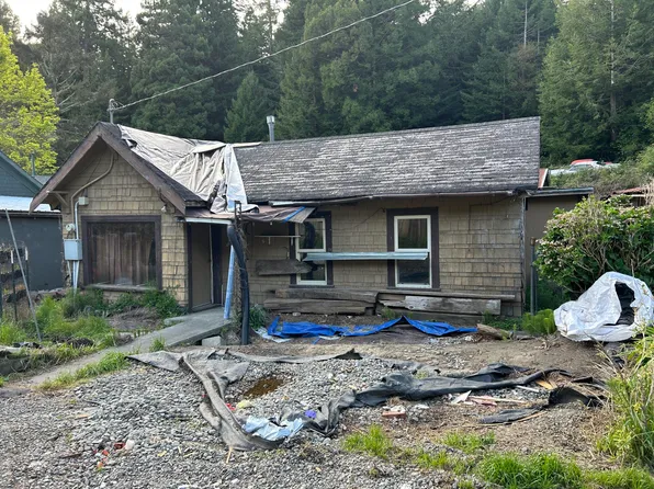 2006 Carson Woods Rd, Fortuna, CA 95540