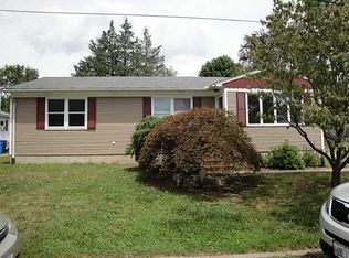 50 Hopewell Ave, Cranston, RI 02920