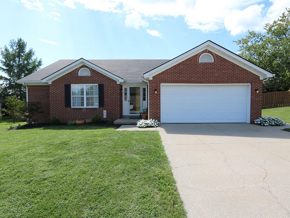 1st image of 209 Bruce Ct