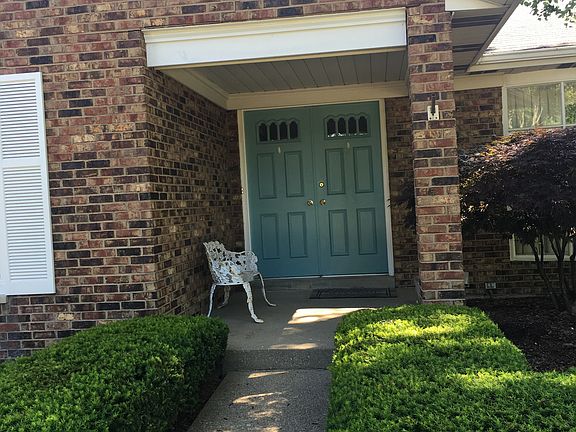 4th image of 2528 Blue Bird Dr