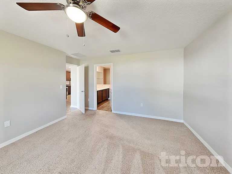 449 Kensington View Dr — Photo 11