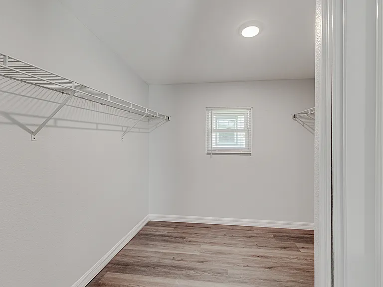 2222 E Peachtree St — Photo 15