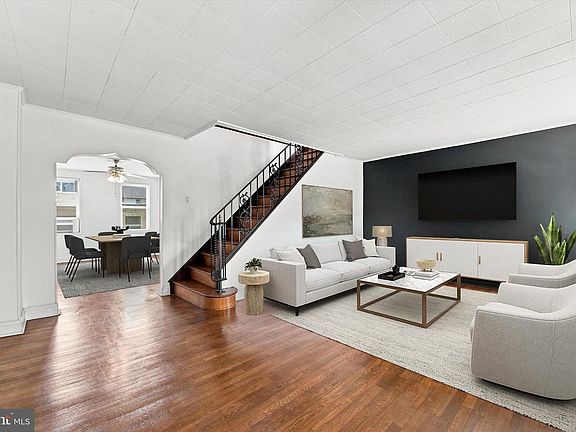 4th image of 232 Rector St