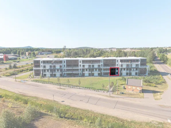 2401 N Lakeshore Blvd Unit 6, Marquette, MI 49855