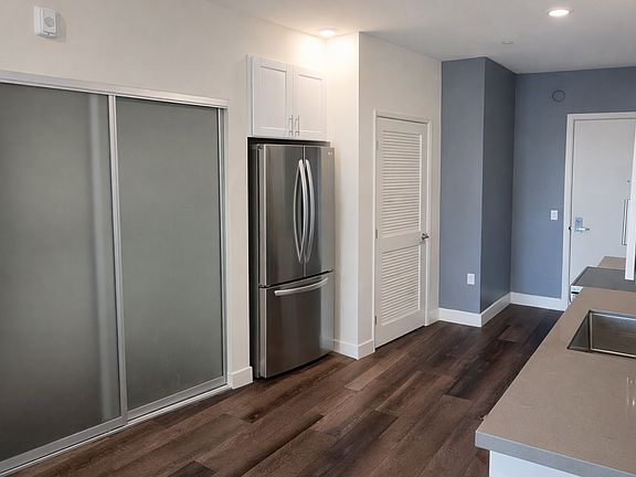 3rd image of 4965 S Centinela Ave #209