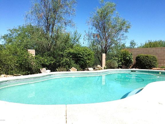 2nd image of 1028 W Blue Crest Dr